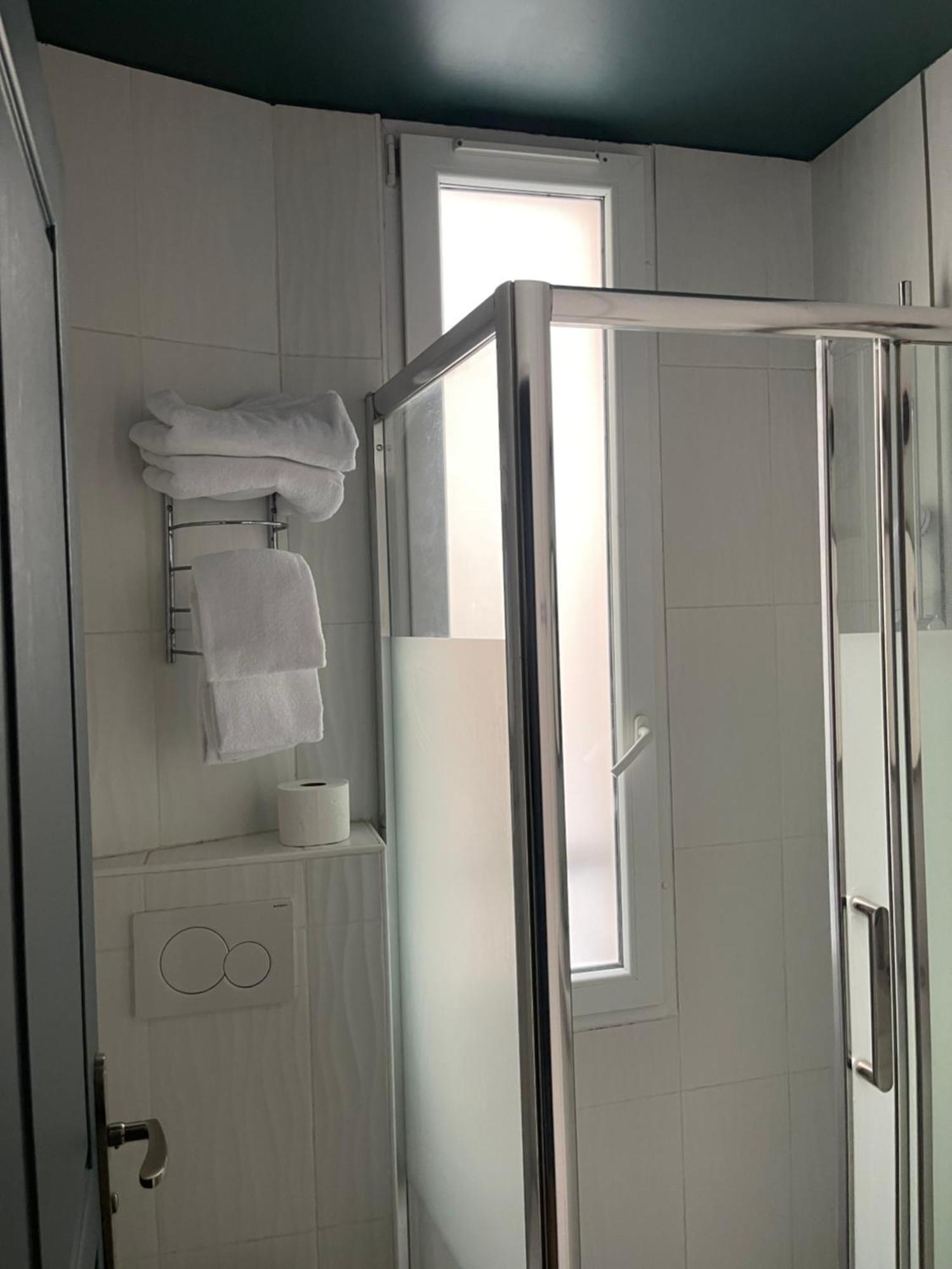 Hotel Maat Etoile Париж Екстериор снимка